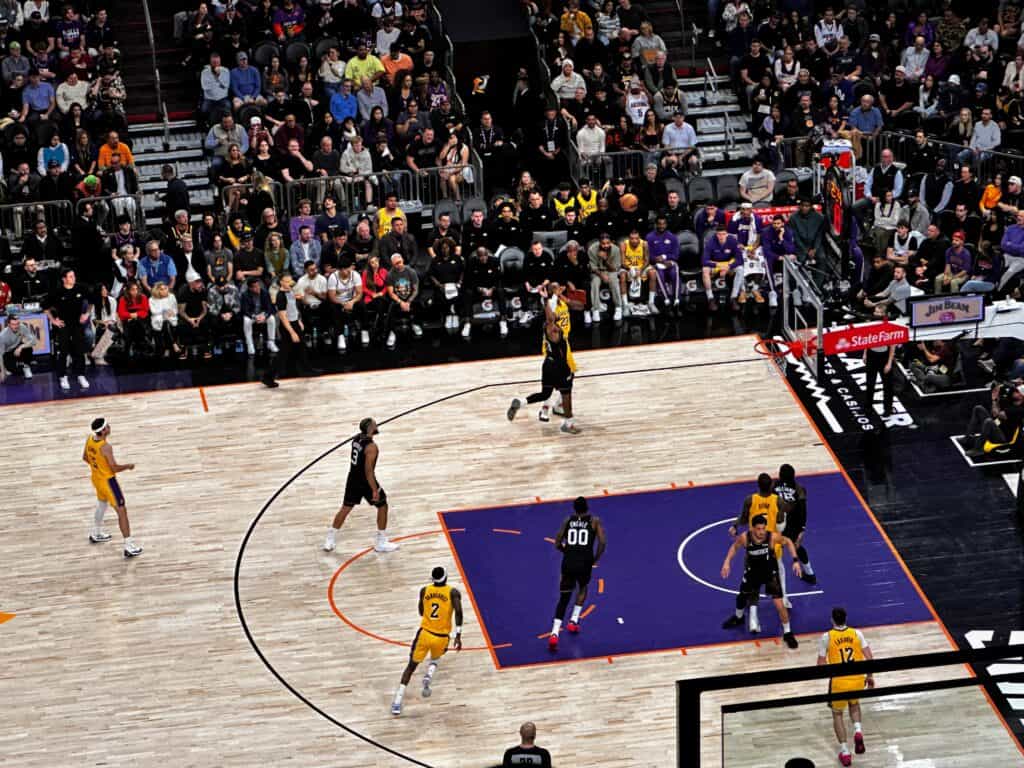 Lebron James shoots a long two-pointer in a game against the Phoenix Suns in Arizona.